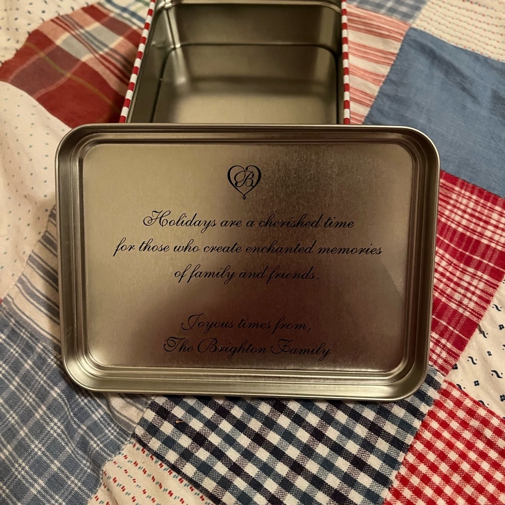 RETIRED Brighton Silver and Gold Ornament with Red Ribbon (in tin) - Picture 5 of 5